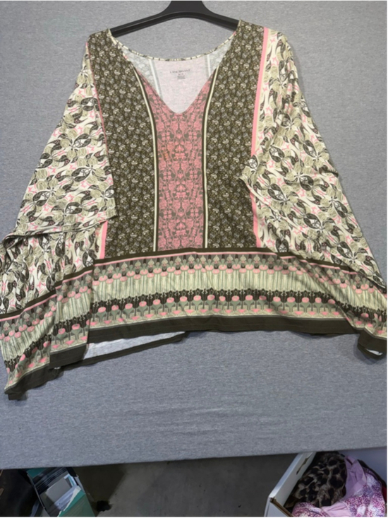 Lane Bryant Tops - Women's Lane Bryant Tunic Plus Size 24/28 Green Pink Floral Batwing